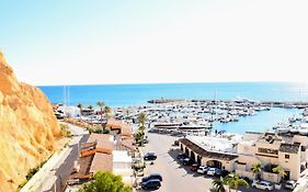 Sunny Escape By The Sea & Yacht Club